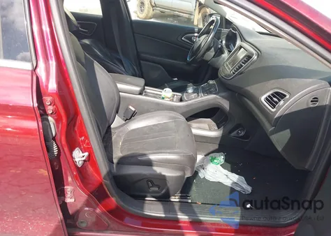 2016 Chrysler 200 Limited Platinum from USA, damaged, VIN 1C3CCCAB1GN179835